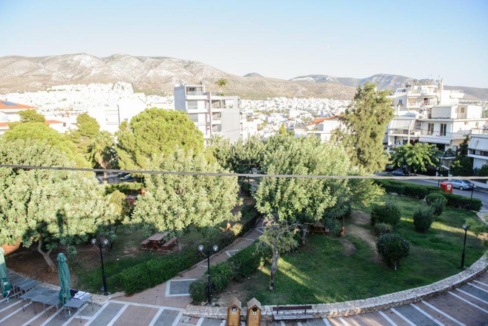 Beautiful House In Alimos Near To The Beach And Metro 아테네 외부 사진